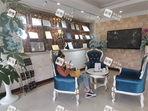 成都艾米丽等待区