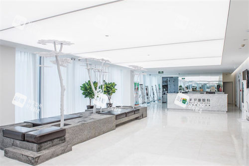 乌鲁木齐美尼康眼科医院大厅