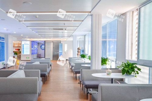 成都普瑞眼科内部大厅等待区环境 成都普瑞眼科内部大厅等待区环境