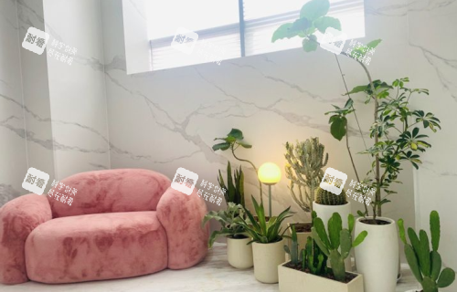 杭州浮想国医疗美容医院沙发等候一角