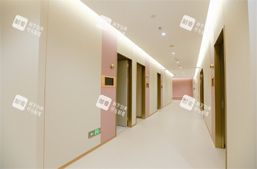 深圳富华医疗美容医院走廊环境图