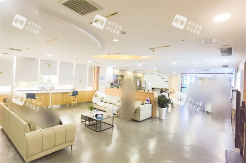 自贡爱尔眼科医院休息候诊区