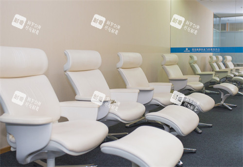 青岛阿玛施眼科休息区环境图