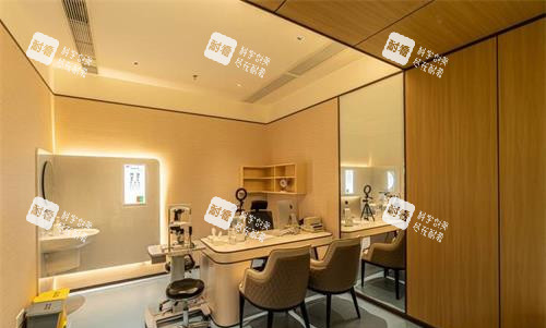 深圳黑马眼科医生办公室