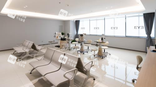 重庆爱尔眼科大厅休息区 重庆爱尔眼科大厅休息区