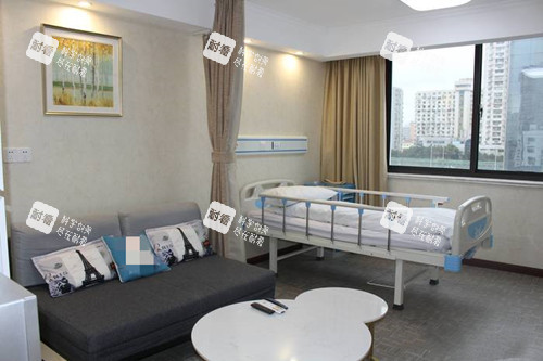 上海和平眼科内部休息室环境