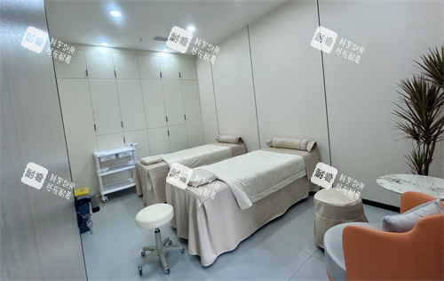 重庆御定美医疗美容诊所官网简介:观音桥定制轮廓乳房整形，体雕私密抗衰告别馒化!