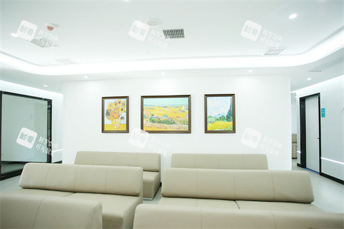 长沙识目睛点眼科大厅等候区