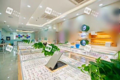 青岛福柏眼科医院配镜专区