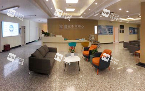 南京东南眼科医院大厅休息处