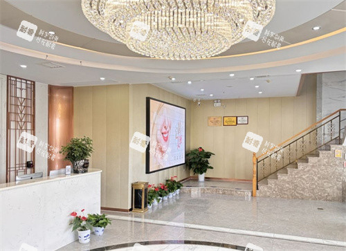 黄冈伊莱美医疗美容大厅一角