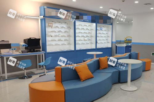上海未来视界眼科内部等待区环境