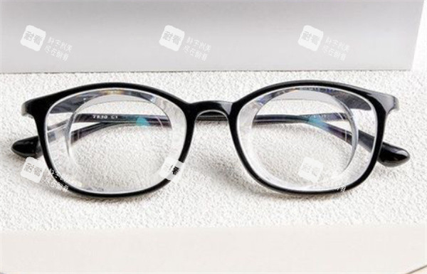 近视眼镜图片 近视眼镜图片