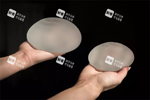 不同大小尺寸的隆胸假体