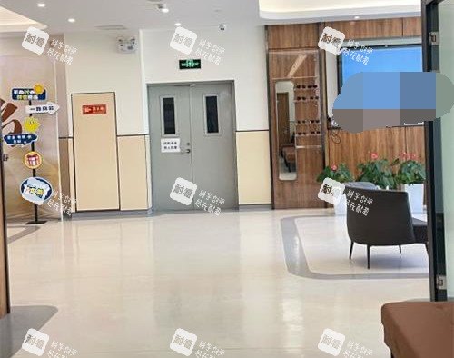 北京朝聚眼科的大厅环境 北京朝聚眼科的大厅环境