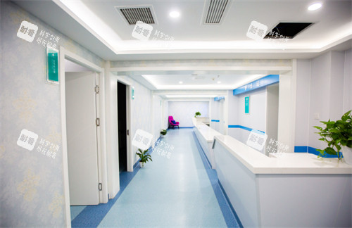 郑州芳艺医疗美容医院过道