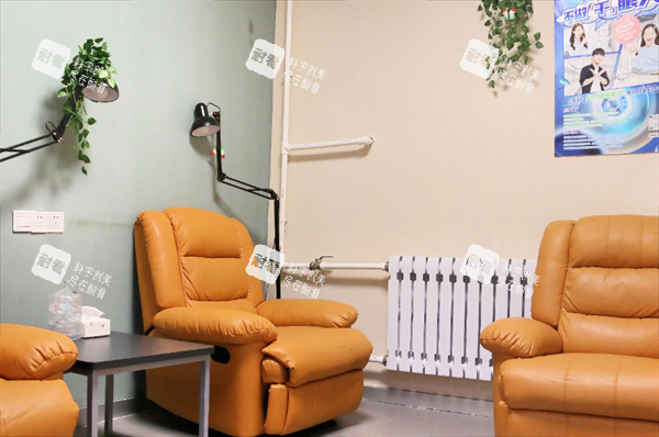 呼伦贝尔爱尔眼科沙发区图