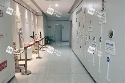 合肥东南眼科医院走廊