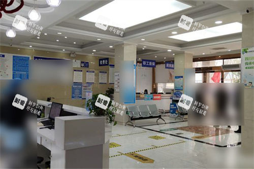 南阳尖峰眼科医院大厅