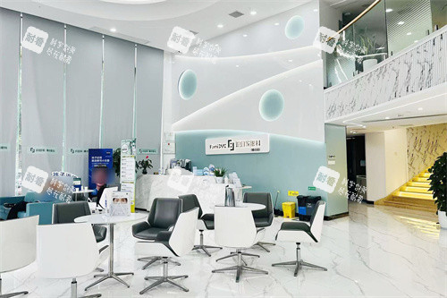 长沙识目睛点眼科大厅服务台