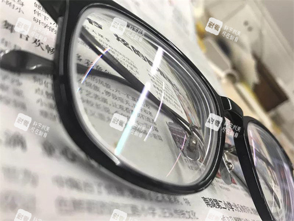 近视眼睛 近视眼睛