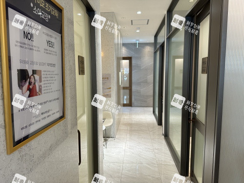 韩国FACELINE整形外科医院咨询室走廊 韩国FACELINE整形外科医院咨询室走廊