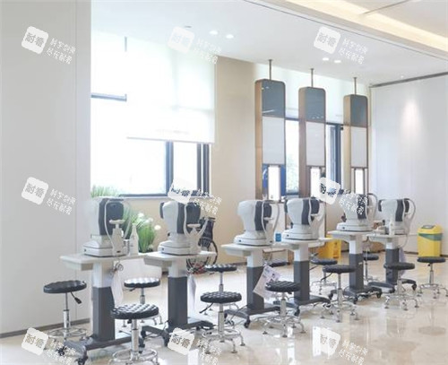 福州爱尔眼科检查区