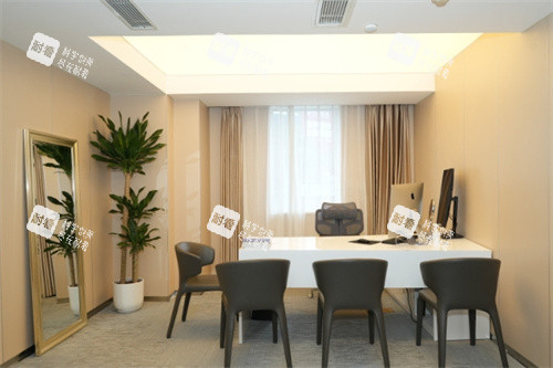 成都艺星整形美容皮肤医生面诊室