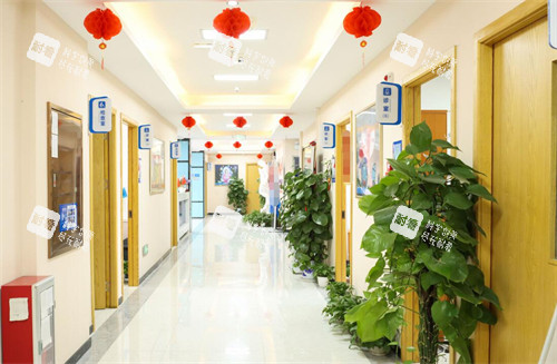 广州建国生殖健康医院走廊照片