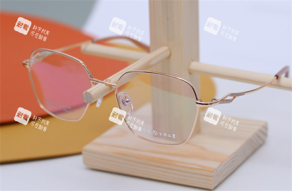 超视立远近两用眼镜图片