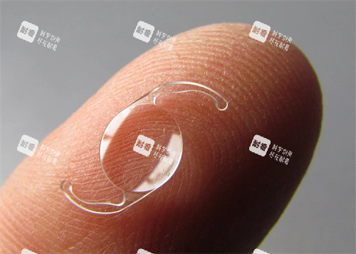 白内障晶体展示图示 白内障晶体展示图示