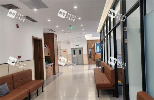 北京朝聚眼科过道