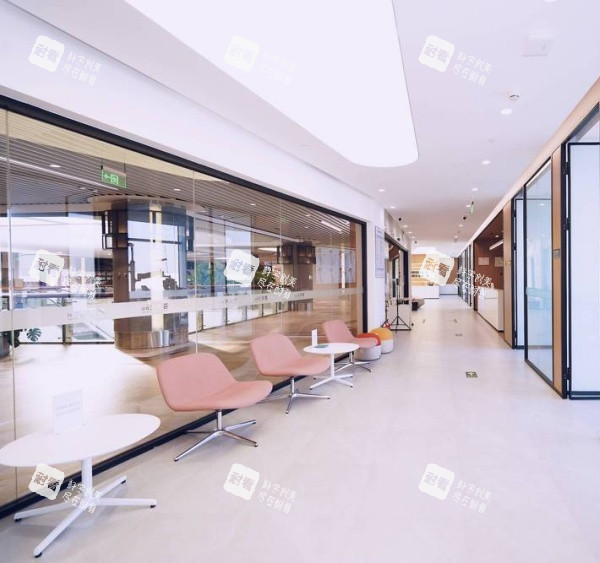 北京茗视光眼科医院诊室外等候区 北京茗视光眼科医院诊室外等候区