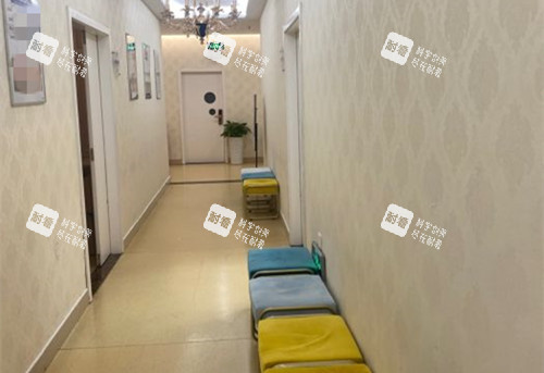 广州海峡整形内部过道等待区环境