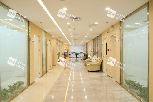 北京碧莲盛植发内部大厅环境