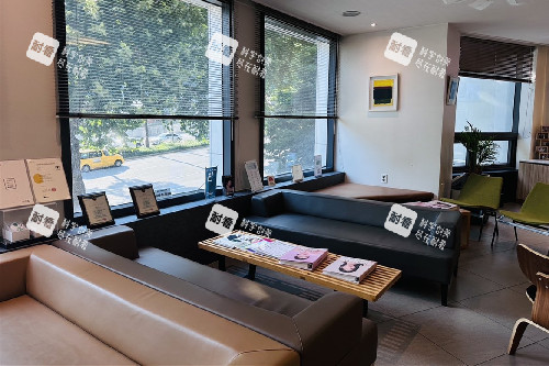 韩国GNG整形2楼登记等待区