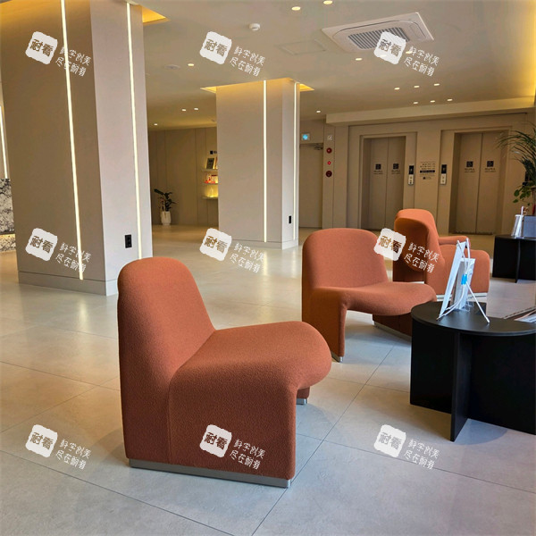 韩国genius整形皮肤科釜山西面店等候区环境