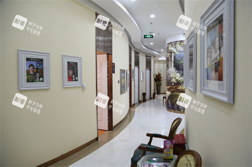 沈阳杏林整形医院走廊展示
