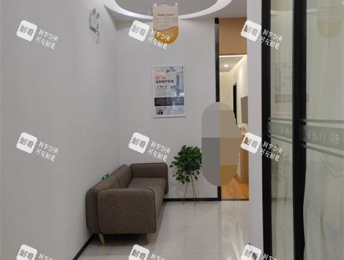 福州玛恩皮肤医院走廊沙发