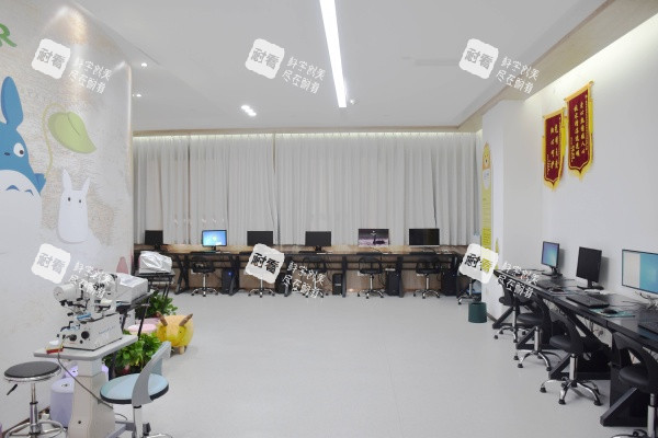 驻马店尖峰眼科医院内部环境