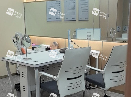 西安碧莲盛植发医生办公室