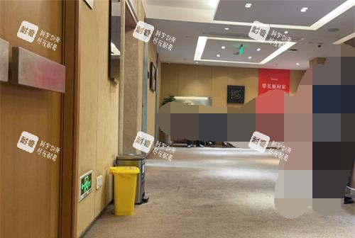 温州艺星整形医院的内部大厅环境