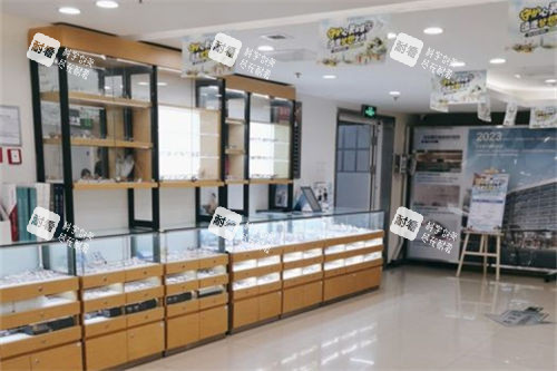 北京爱尔福康眼科医院配镜区