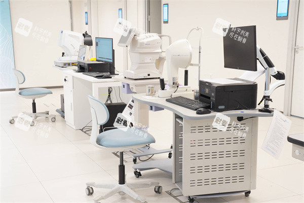 北京爱尔眼科医院眼睛检查设备