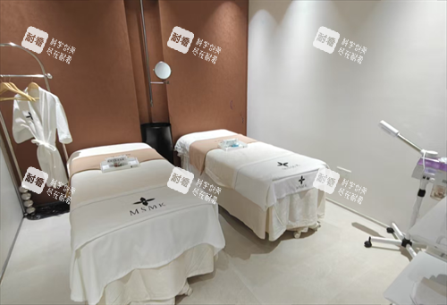 郑州美时美刻医疗美容治疗室