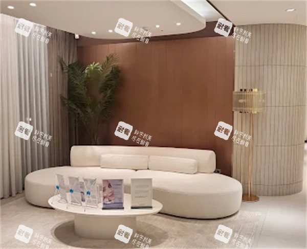 韩国brandnewclinic皮肤科大厅休息区