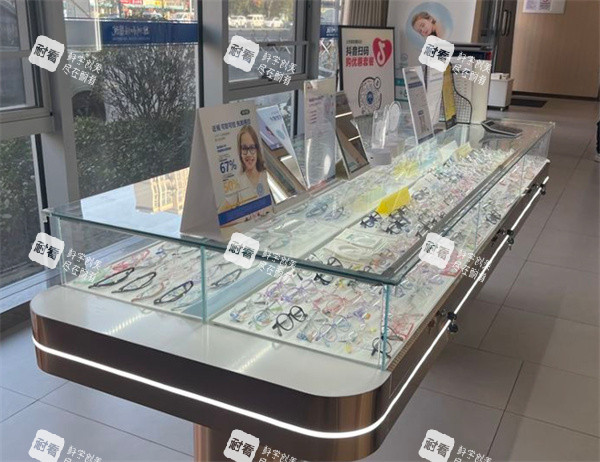 徐州和佳医院眼科配镜区