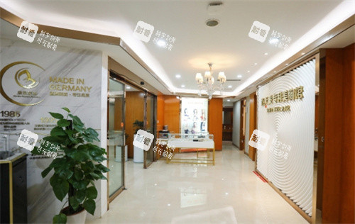 杭州连天美整形胸假体展示间