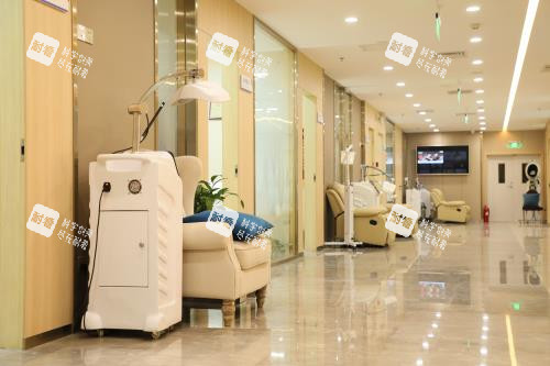 北京碧莲盛植发内部大厅示意图