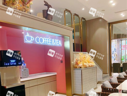 26昆明吴氏嘉美美容价格表查询：隆鼻7800元起、开眼角1010元起、面部吸脂5680元起